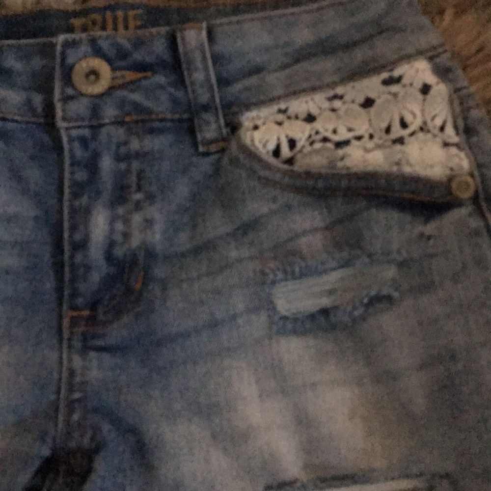 Jean short - Picture 2 of 3